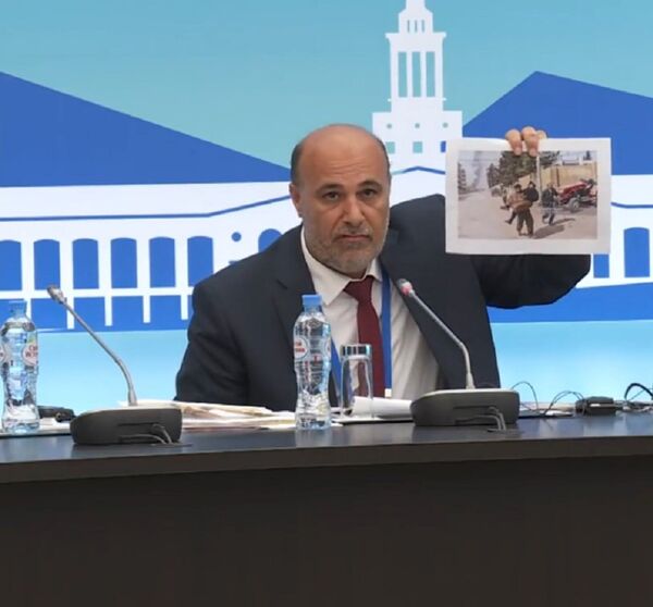 المتحدث باسم وفد المعارضة السورية في سوتشي أيمن العاسمي - سبوتنيك عربي