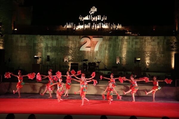 افتتاح الدورة الـ 27 لمهرجان القلعة الدولي في القاهرة، الخميس 2 أغسطس/آب 2018 - سبوتنيك عربي