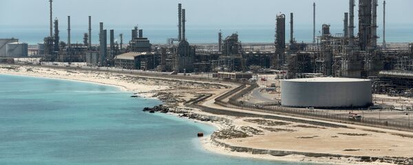 مشهد عام لمصفاة أرامكو السعودية رأس تنورة وتكرير النفط في المملكة العربية السعودية - سبوتنيك عربي