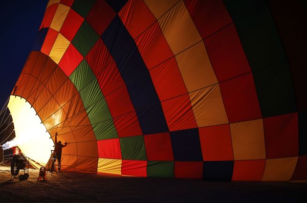 إعداد المناطيد لرحلة فوق سماء كابادوكيا، تركيا - سبوتنيك عربي