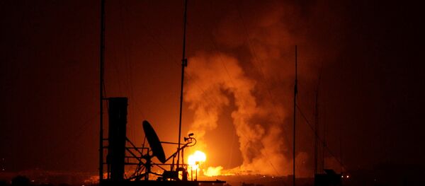 قصف الطيران الإسرائيلي على مواقع في غزة، قطاع غزة، فلسطين 9 أغسطس/ آب 2018 قصف الطيران الإسرائيلي على مواقع في غزة، قطاع غزة، فلسطين 9 أغسطس/ آب 2018 - سبوتنيك عربي