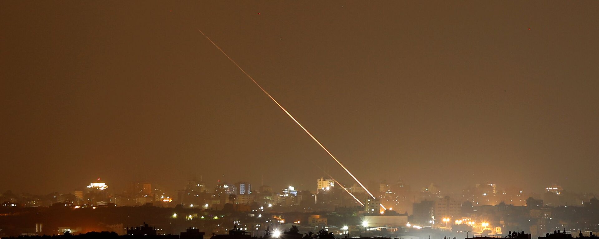 إطلاق صواريخ من قطاع غزة، 8 أغسطس/ آب 2018 - سبوتنيك عربي, 1920, 13.05.2021