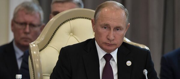 الرئيس الروسي، فلاديمير بوتين في قمة دول بحر قزوين الخامسة - سبوتنيك عربي