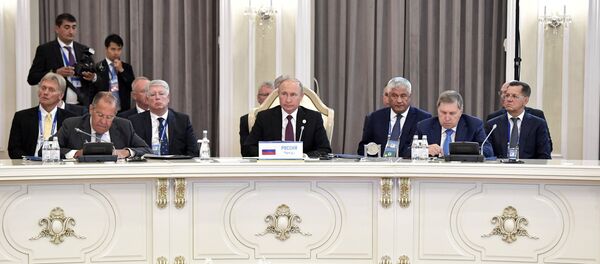 الرئيس الروسي خلال اجتماع قمة بحر قزوين - سبوتنيك عربي