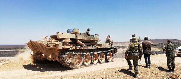 الجيش السوري يخنق داعش ببادية السويداء ويقتل 10 لدى محاولة التنظيم كسر الحصار - سبوتنيك عربي