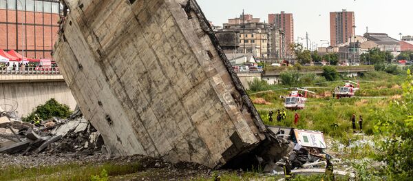 موقع انهيار جسر موراندي في جنوة، إيطاليا - سبوتنيك عربي