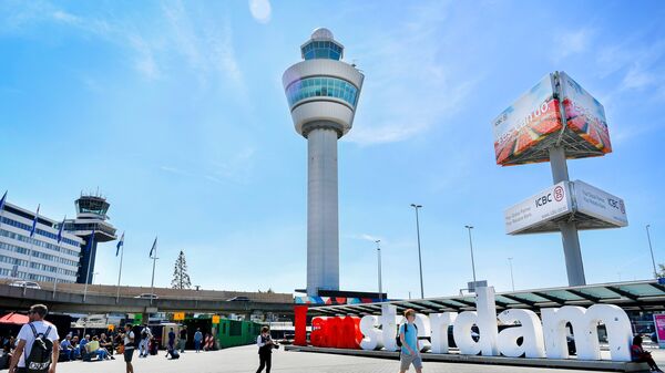 مطار شيبول الدولي (Schiphol International Airport) في أمستردام، هولندا 6 أغسطس/ آب 2018 - سبوتنيك عربي