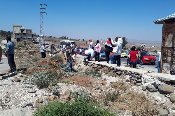 الجيش السوري ينتشر في آخر 3 بلدات في القنيطرة والأهالي يعودون - سبوتنيك عربي