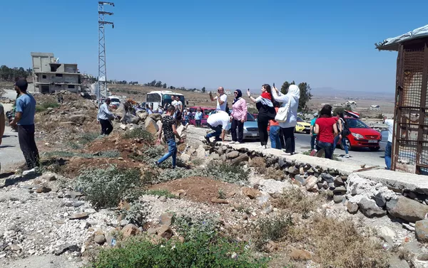 الجيش السوري ينتشر في آخر 3 بلدات في القنيطرة والأهالي يعودون الجيش السوري ينتشر في آخر 3 بلدات في القنيطرة والأهالي يعودون - سبوتنيك عربي