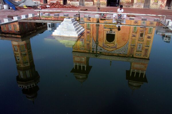 مسجد وزیر خان في لاهور، باكستان - سبوتنيك عربي