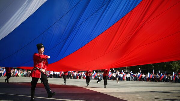 مراسم الاحتفال بيوم علم روسيا الاتحادية في كراسنودار - سبوتنيك عربي