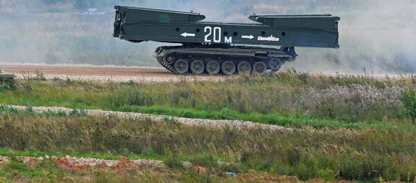 آلية بناء الجسور إم تي أو-72 - سبوتنيك عربي