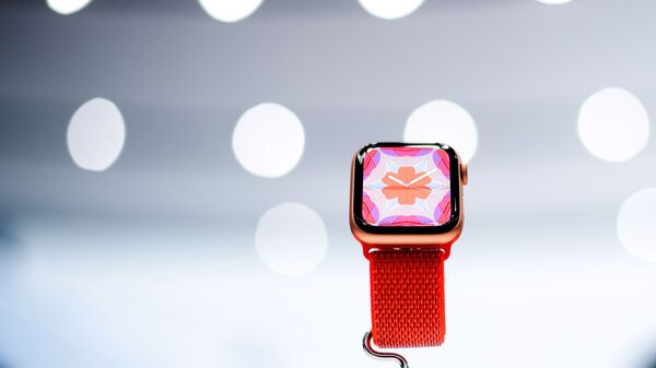 ساعة  آبل الجديدة Apple Watch Series 4  - سبوتنيك عربي