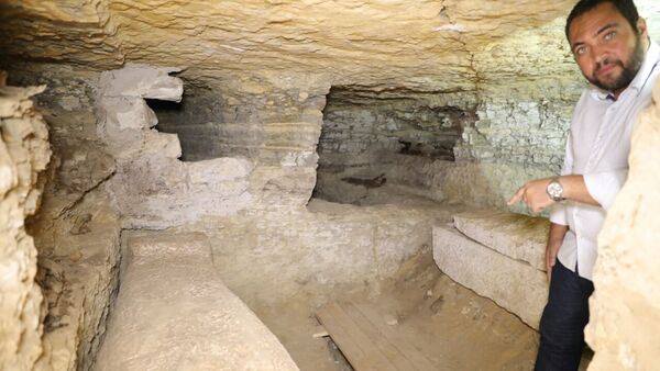 قطع أثرية جديدة جنوب القاهرة - سبوتنيك عربي