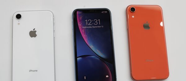 هاتف آيفون إكس آر - سبوتنيك عربي