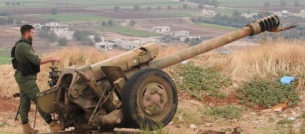 جندي من الجيش السوري على مشارف إدلب - سبوتنيك عربي