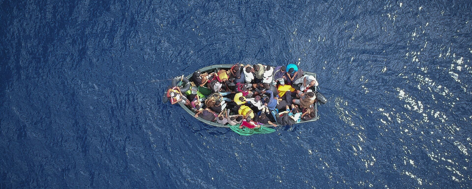 قارب يحمل مهاجرين في مضيق جبل طارق - سبوتنيك عربي, 1920, 07.08.2023
