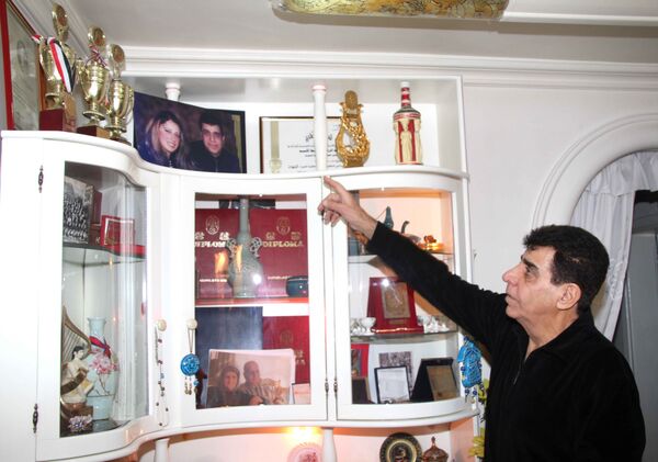 الفنان السوري نعيم حمدي لـ سبوتنك: أغنية باللغة الروسية عرفانا بالجميل الفنان السوري نعيم حمدي لـ سبوتنك: أغنية باللغة الروسية عرفانا بالجميل - سبوتنيك عربي