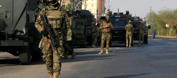 قوات الرد السريع العراقية في شارع بمدينة البصرة، العراق 8 سبتمبر/ أيلول 2018 - سبوتنيك عربي