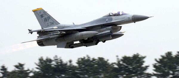 طائرة قتالية من طراز إف-16 - سبوتنيك عربي