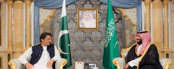 ولي العهد السعودي الأمير محمد بن سلمان يستقبل رئيس وزراء باكستان عمران خان ولي العهد السعودي الأمير محمد بن سلمان يستقبل رئيس وزراء باكستان عمران خان - سبوتنيك عربي