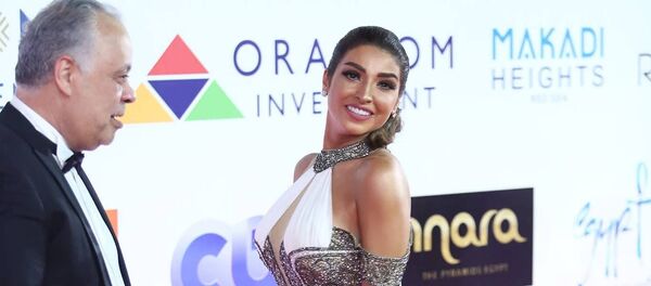 الممثلة المصرية روجينا في افتتاح مهرجان الجونة السينمائي، 20 سبتمبر/أيلول 2018 - سبوتنيك عربي