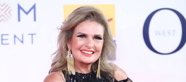 الممثلة المصرية يسرا في افتتاح مهرجان الجونة السينمائي الثاني، 20 سبتمبر/أيلول 2018 - سبوتنيك عربي