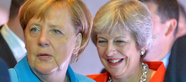 المستشارة الألمانية أنجيلا ميركل ورئيسة الوزراء البريطانية تيريزا ماي المستشارة الألمانية أنجيلا ميركل ورئيسة الوزراء البريطانية تيريزا ماي - سبوتنيك عربي