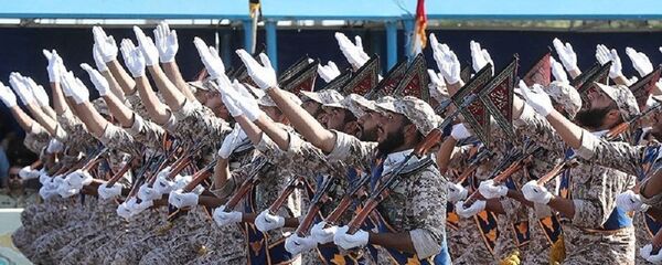 عرض عسكري للجيش الإيراني - سبوتنيك عربي