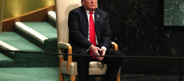 ترامب قبل بدء كلمته في الجمعية العامة للأمم المتحدة 73 - سبوتنيك عربي