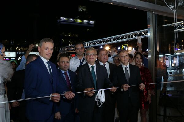 افتتحت شركة واز الروسية المتخصصة بصناعة السيارات والآليات، تفتتح أول فرع لها في لبنان  - سبوتنيك عربي