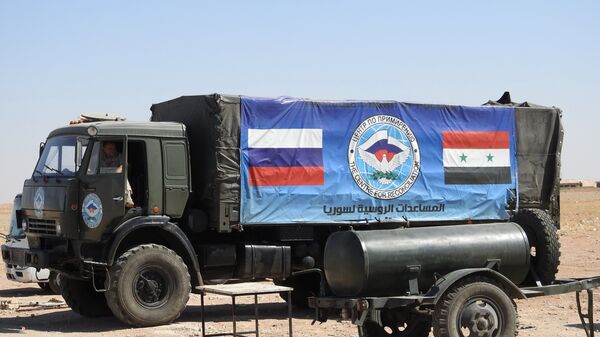 عشرات العائلات السورية تعبر أبو الظهور من إدلب نحو مناطق سيطرة الجيش السوري - سبوتنيك عربي