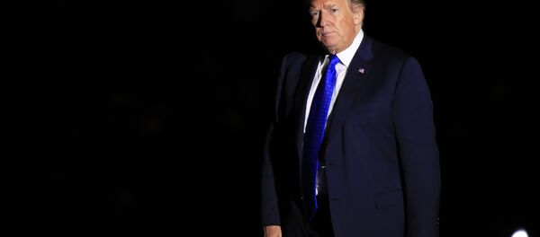 الرئيس الأمريكي دونالد ترامب يصل البيت الأبيض، واشنطن 2 أكتوبر/ تشرين الأول 2018 - سبوتنيك عربي