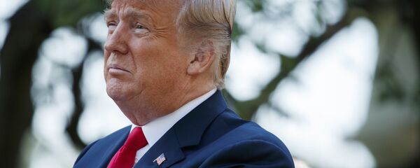 الرئيس الأمريكي دونالد ترامب خلال مؤتمر صحفي في البيت الأبيض، 1 أكتوبر/ تشرين الأول 2018 - سبوتنيك عربي