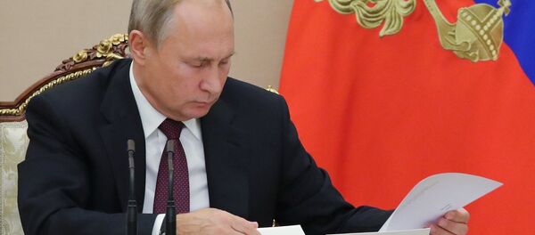 الرئيس فلاديمير بوتين، 2 أكتوبر/ تشرين الأول 2018 الرئيس فلاديمير بوتين، 2 أكتوبر/ تشرين الأول 2018 - سبوتنيك عربي