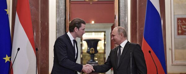 المستشار النمساوي، سيباستيان كورتس مع الرئيس الروسي فلاديمير بوتين / النمسا - سبوتنيك عربي