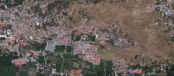 قمر صناعي يلتقط لحظة تدمير زلزال لمنطقتين في أندونيسيا  - سبوتنيك عربي