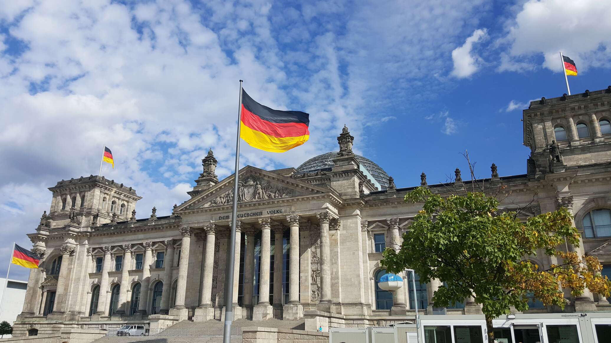 وزير ألماني سابق: قطع العلاقات مع روسيا يجبر أوروبا على الامتثال لرغبات أمريكا