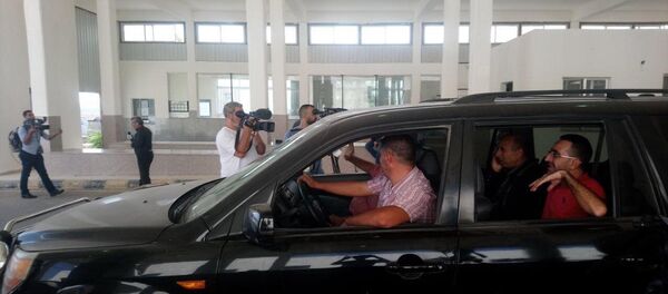 بدء حركة مرور المسافرين في معبر نصيب الحدودي بين سوريا و الأردن بدء حركة مرور المسافرين في معبر نصيب الحدودي بين سوريا و الأردن - سبوتنيك عربي