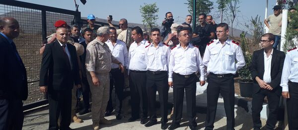 بحضور نائب قائد القوات الروسية في سوريا...افتتاح معبر القنيطرة- الجولان المحتل - سبوتنيك عربي