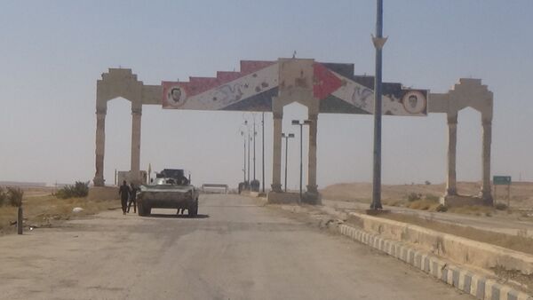 الجيش السوري قرب هجين في ريف دير الزور الجيش السوري قرب هجين في ريف دير الزور - سبوتنيك عربي