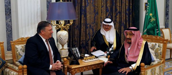 العاهل السعودي الملك سلمان بن عبدالعزيز يلتقي اليوم الثلاثاء، 16 أكتوبر/تشرين الأول، وزير الخارجية الأمريكي مايك بومبيو، في الرياض - سبوتنيك عربي