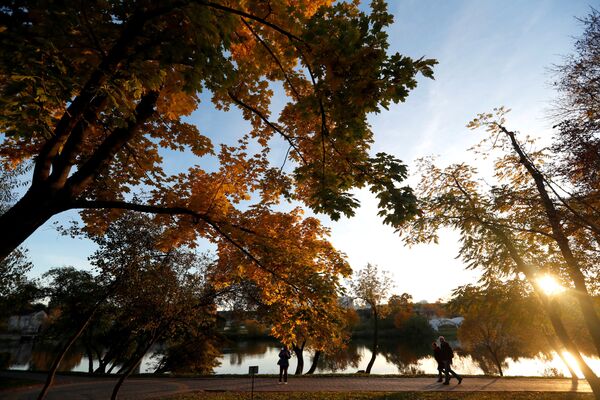 Парк в Минске, Белоруссия - سبوتنيك عربي