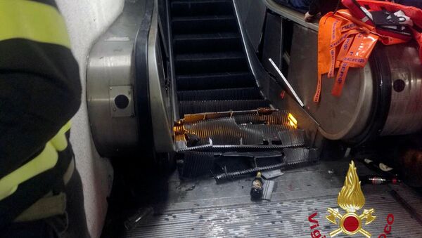 انهيار درج متحرك في مترو انفاق العاصمة روما - سبوتنيك عربي