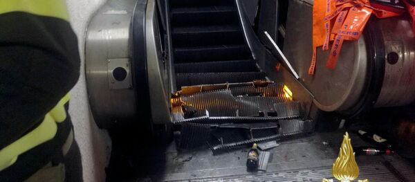 انهيار درج متحرك في مترو انفاق العاصمة روما - سبوتنيك عربي