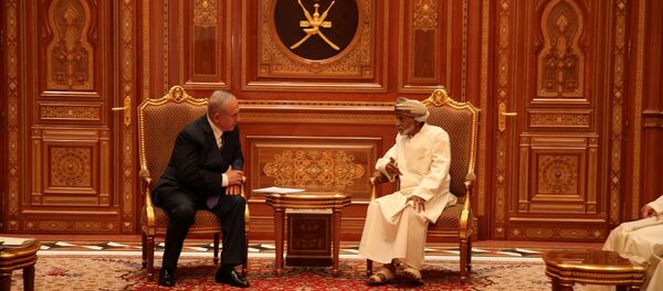 سلطان عمان قابوس بن سعيد ورئيس وزراء إسرائيل بنيامين نتنياهو - سبوتنيك عربي