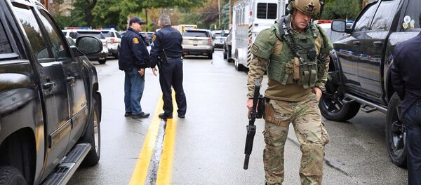 انتشار أمني في منطقة إطلاق النار داخل معبد يهودي في بنسلفانيا الامريكية - سبوتنيك عربي