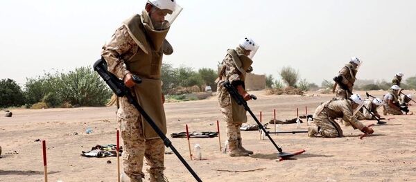 مركز الملك سلمان للإغاثة والأعمال الإنسانية يقوم بنزع الألغام في اليمن - سبوتنيك عربي