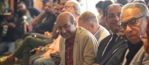الناقد المصري طارق الشناوي في مؤتمر الإعلان عن فعاليات الدورة الـ 40 لمهرجان القاهرة السينمائي الدولي، 29 أكتوبر/تشرين الأول 2018 الناقد المصري طارق الشناوي في مؤتمر الإعلان عن فعاليات الدورة الـ 40 لمهرجان القاهرة السينمائي الدولي، 29 أكتوبر/تشرين الأول 2018 - سبوتنيك عربي