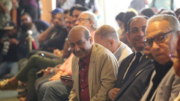 الناقد المصري طارق الشناوي في مؤتمر الإعلان عن فعاليات الدورة الـ 40 لمهرجان القاهرة السينمائي الدولي، 29 أكتوبر/تشرين الأول 2018 - سبوتنيك عربي